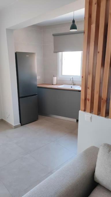 Two Bedroom Apartment With Pool Paphos Bagian luar foto